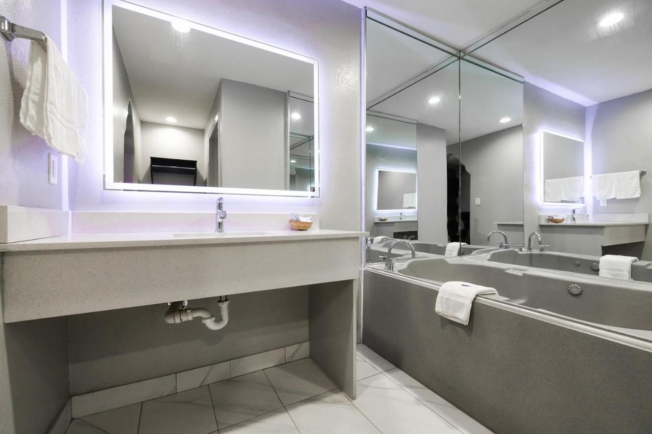 Downtowner Inns - Houston Downtown & Convention Center Bagian luar foto